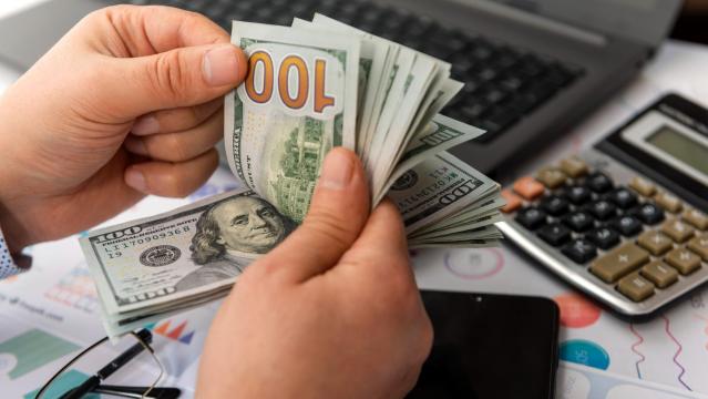 سعر الدولار اليوم بختام التعاملات.. تحديث جديد بعد آخر تراجع
