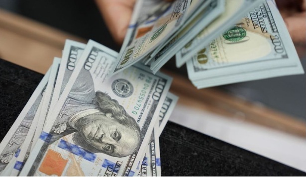 الدولار يعاود الارتفاع أمام الجنيه المصري خلال تعاملات اليوم الخميس