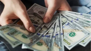 سعر الدولار اليوم